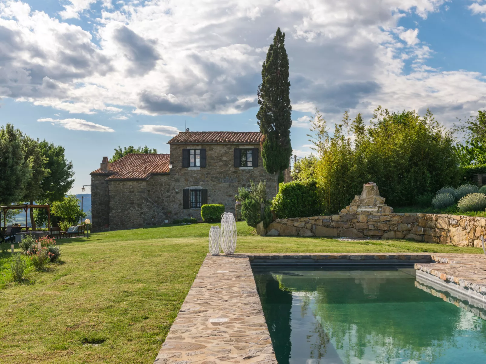 Montecavallo-Outside