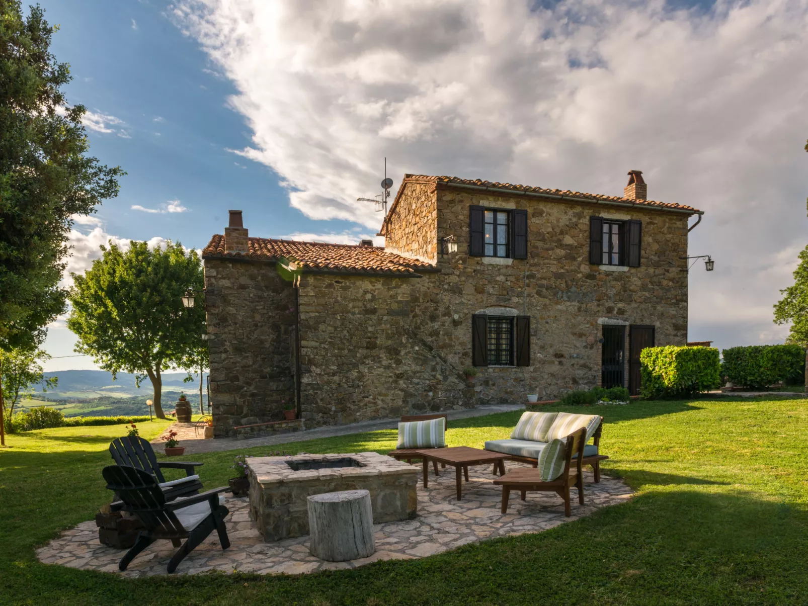 Montecavallo-Outside