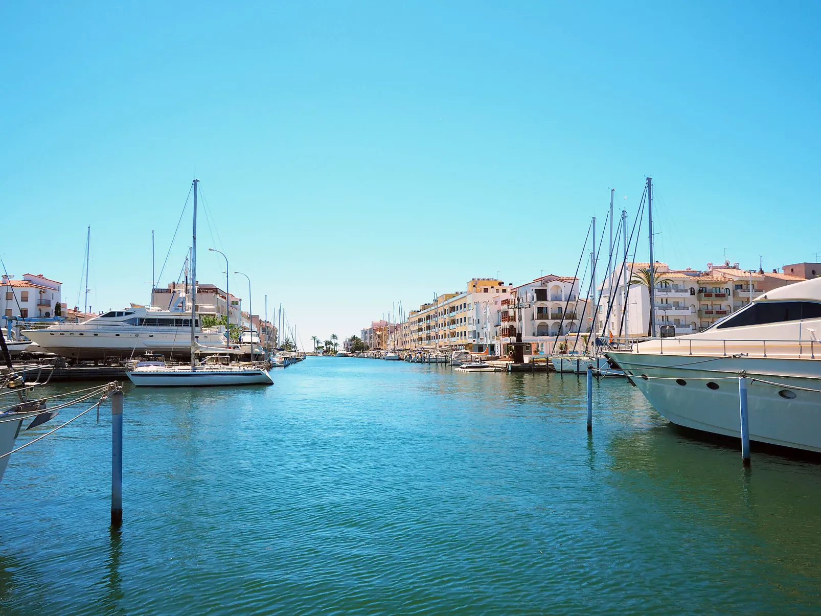 Port Rhodes-Outside