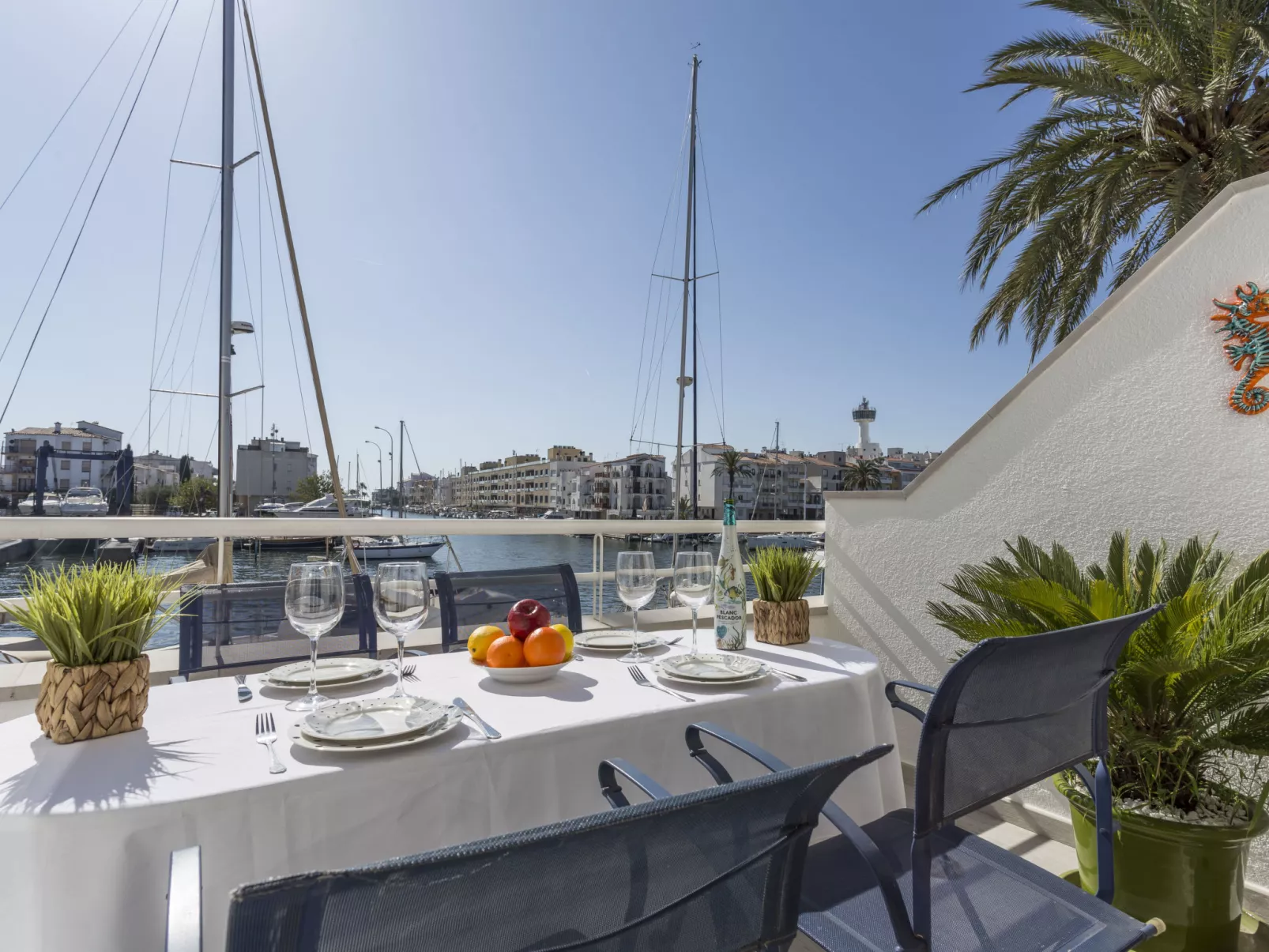 Port Rhodes-Outside