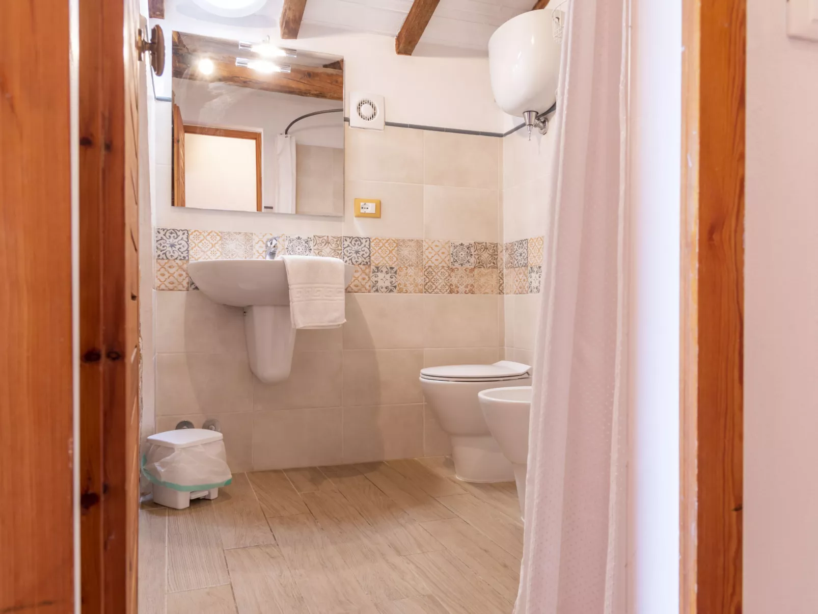 Borgo del Papa-Inside