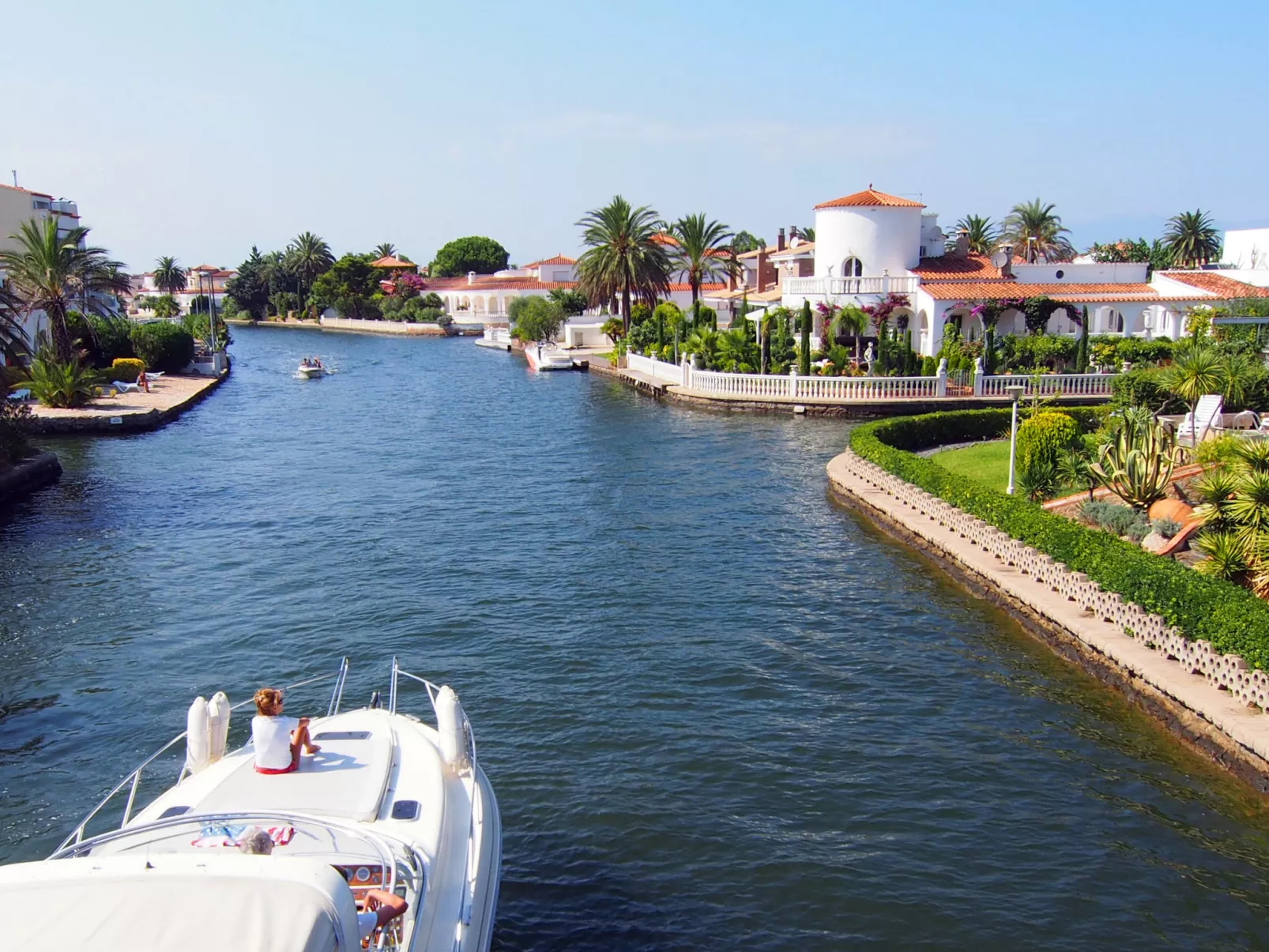 Port Rhodes-Outside
