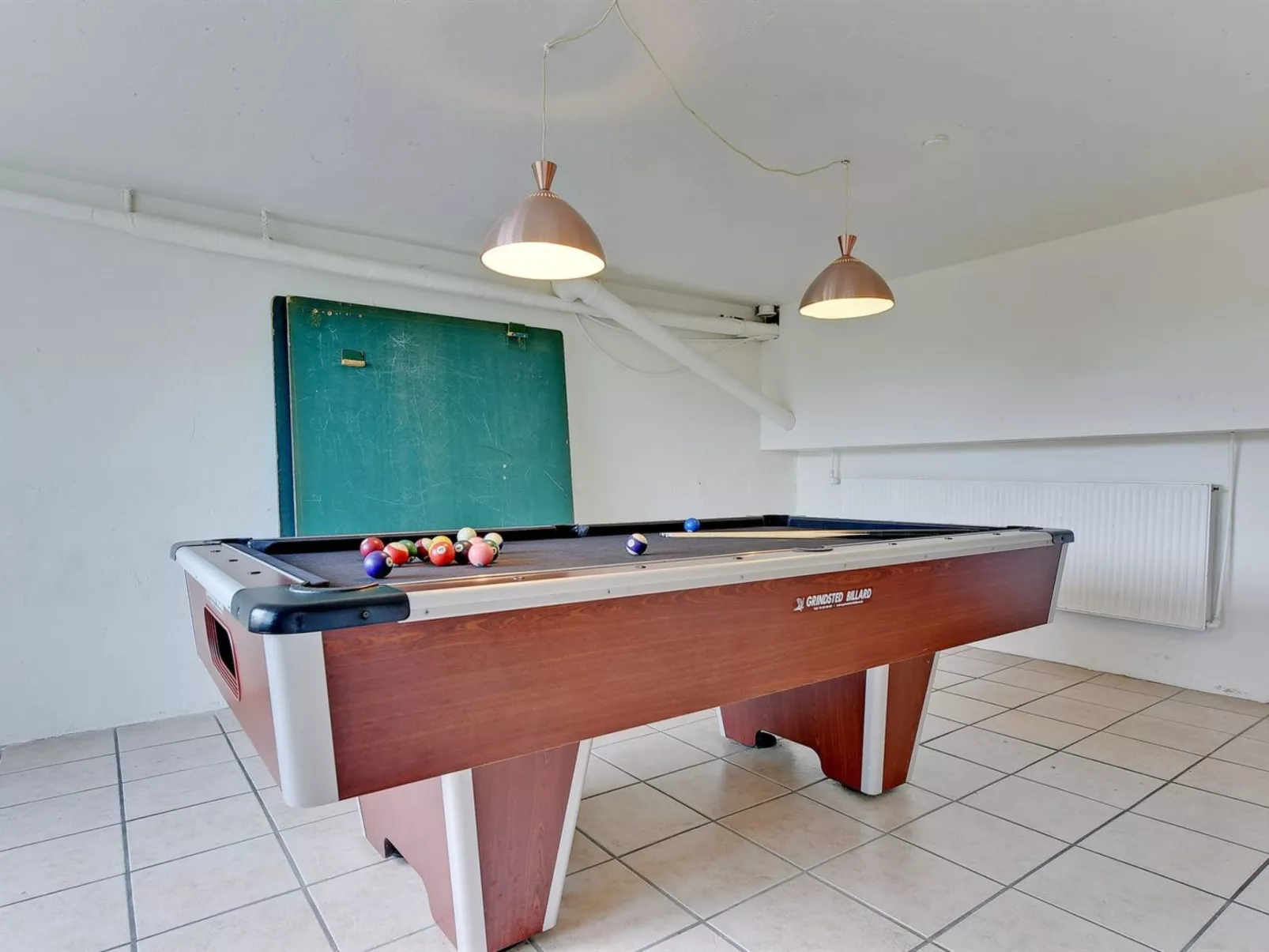 "Irlin" - 800m from the sea-Inside