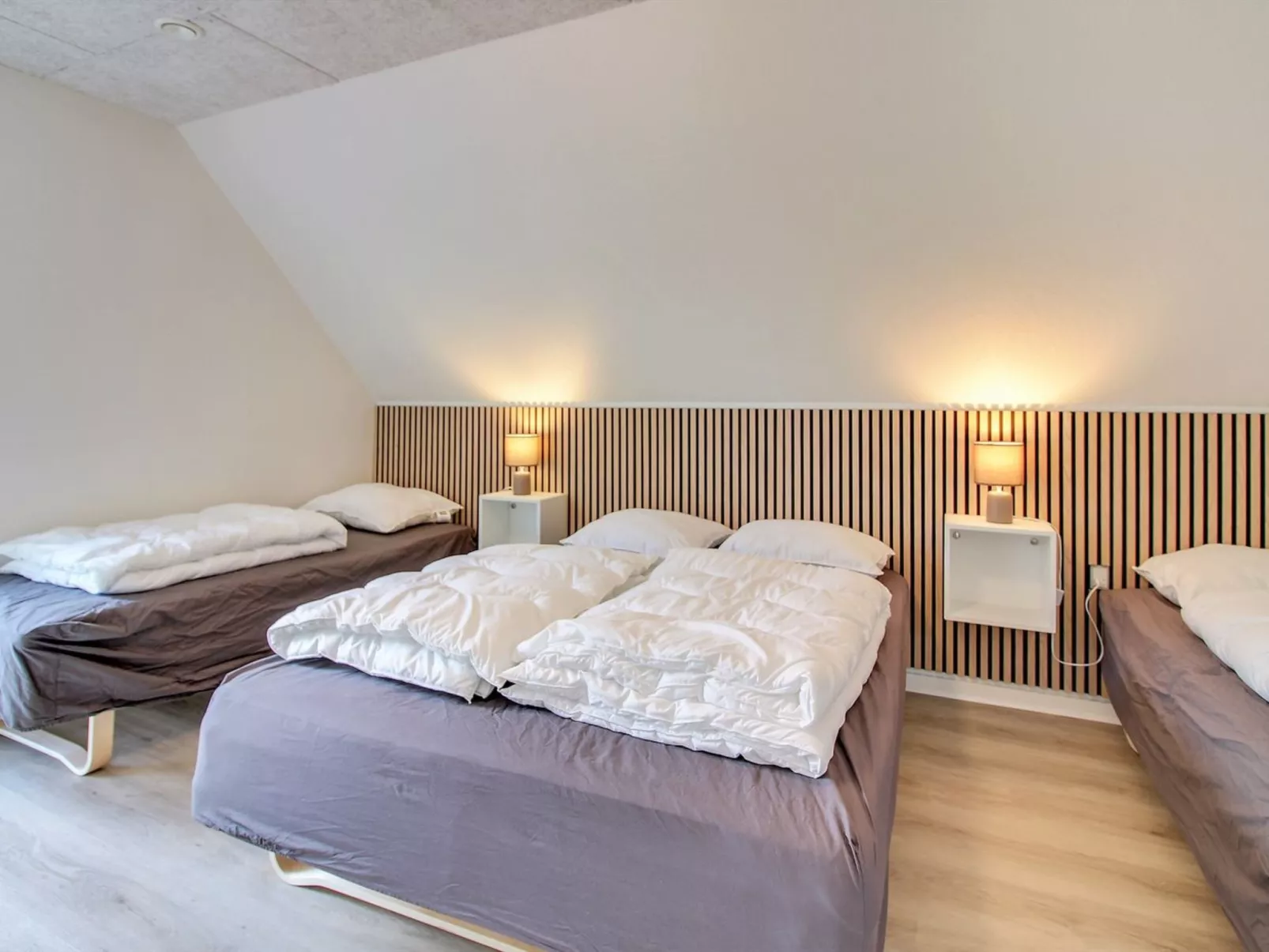 "Irlin" - 800m from the sea-Outside