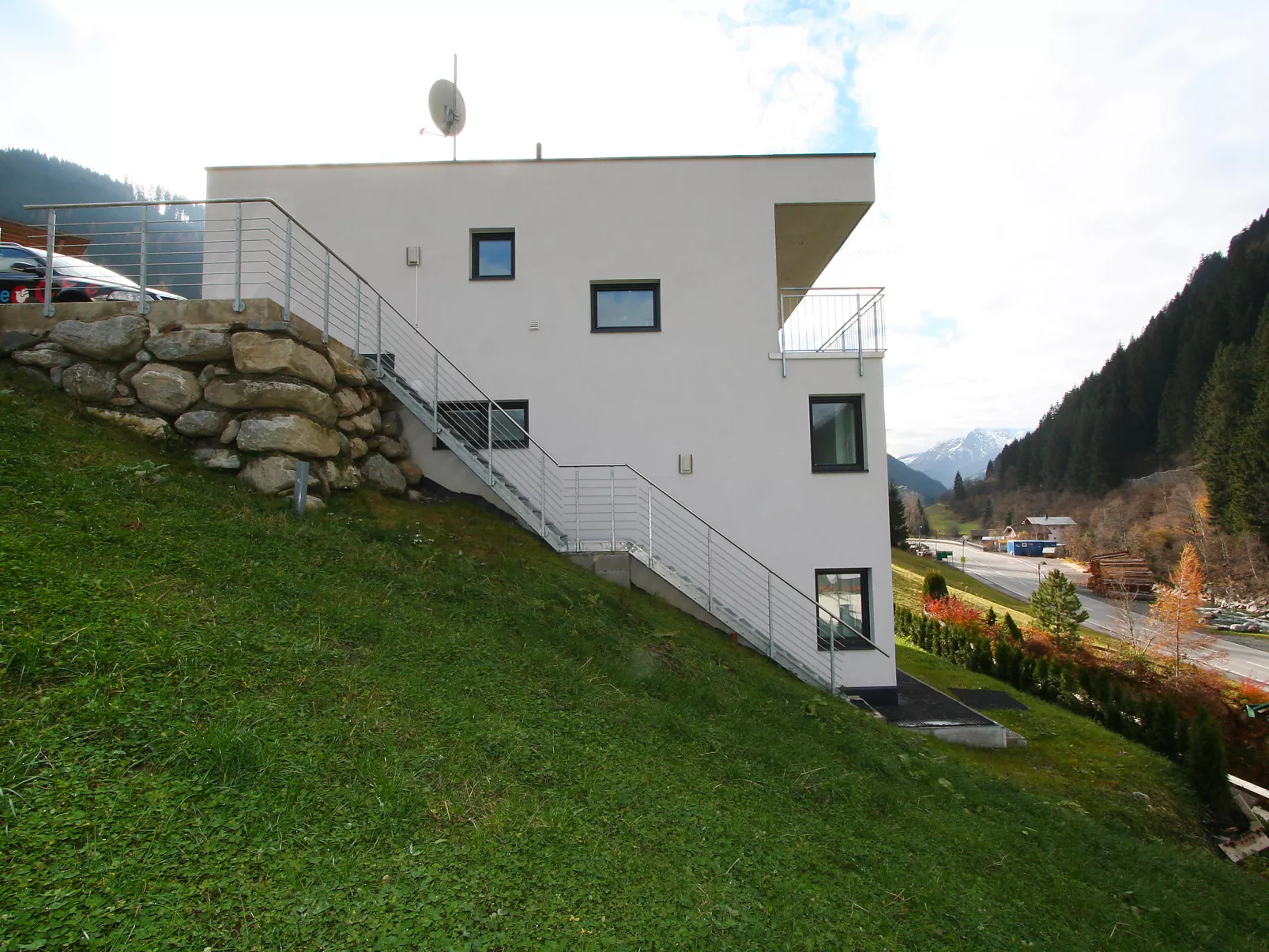 Collina-Outside