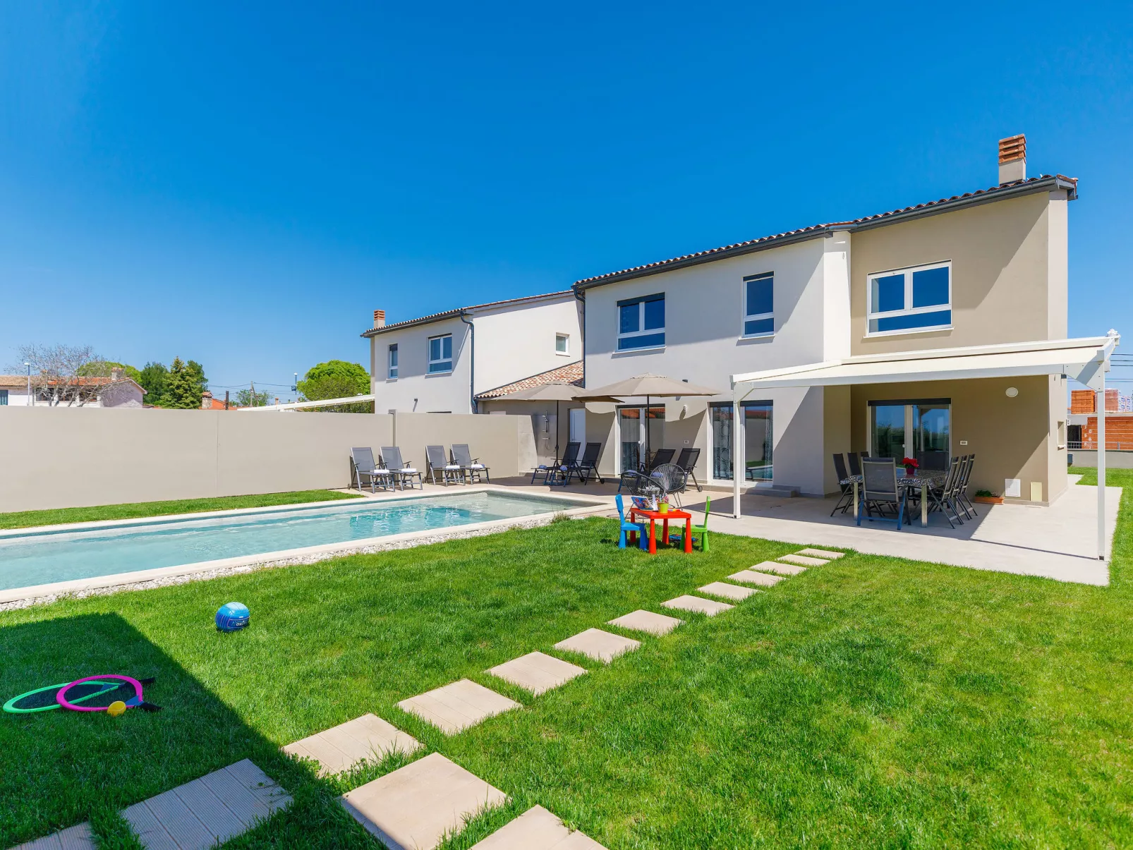 Villa Edi-Outside