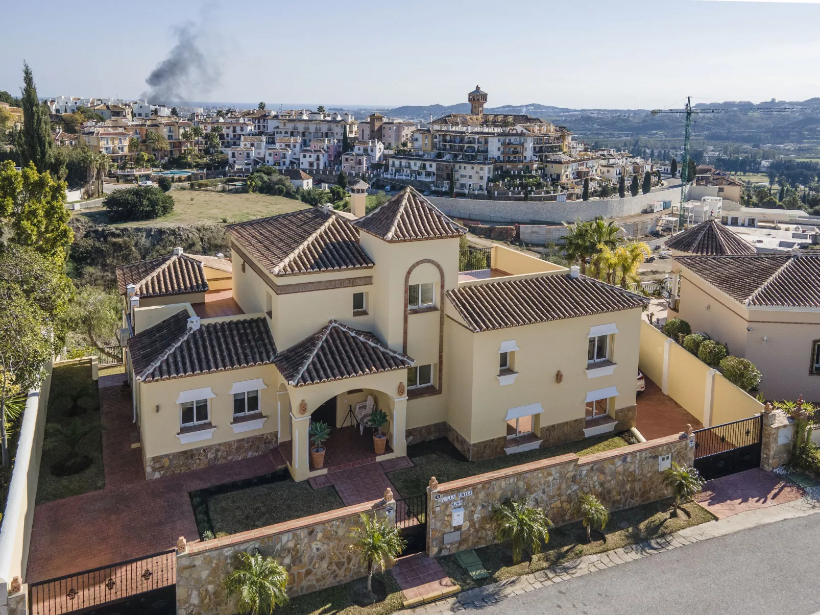 Villa Unica-Outside