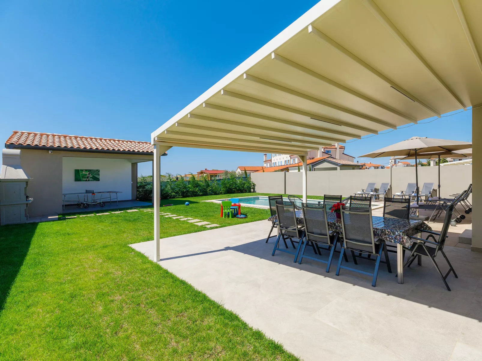 Villa Edi-Outside