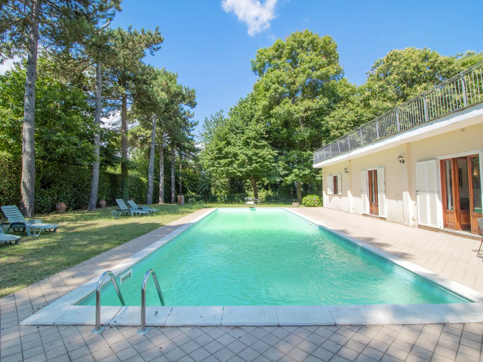 Villa Cicci-Draußen