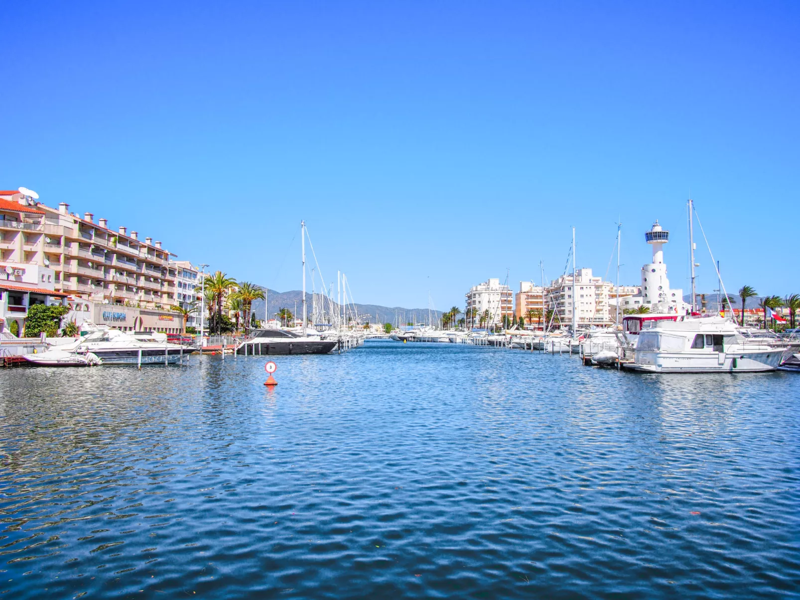 Port Banyuls-Inside