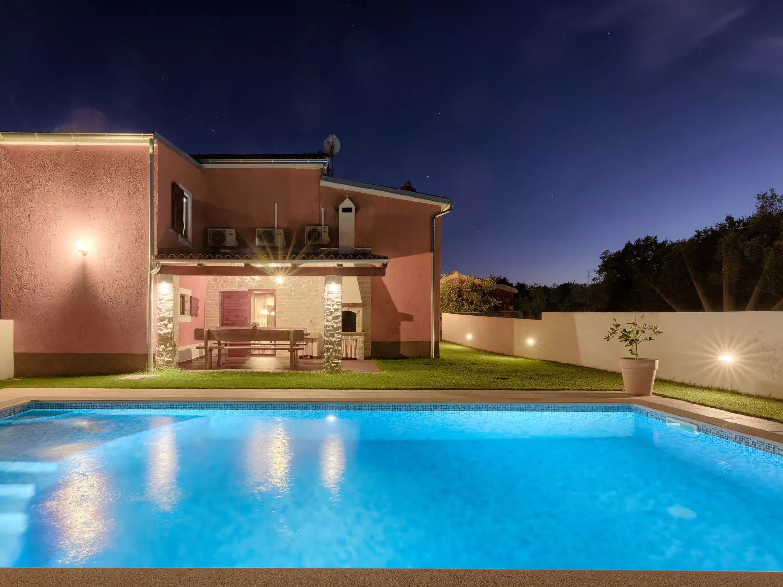 Villa Prisedi-Dedans