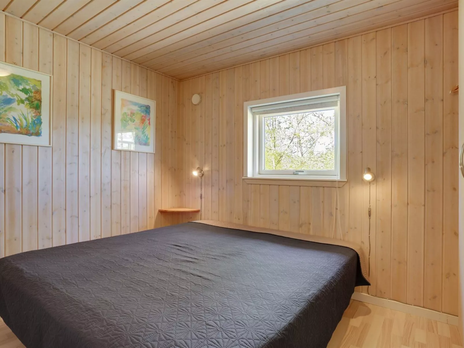 "Ebbi" - 36km from the sea-Inside