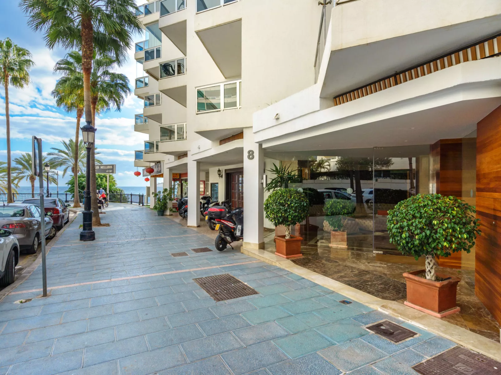 Palm Beach-Outside