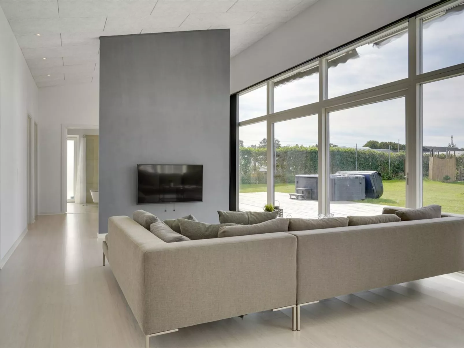 "Nimrod" - 300m from the sea-Inside