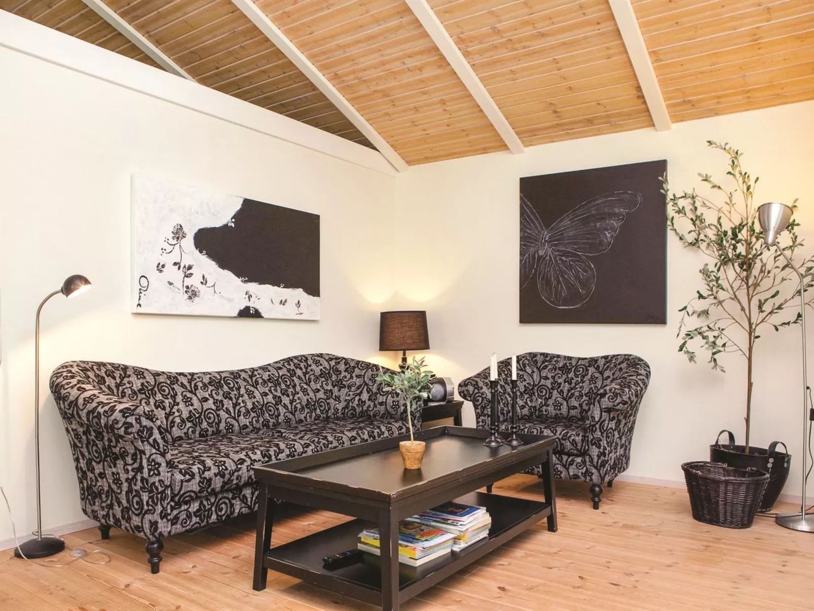 "Emeli" - 1.3km from the sea-Inside