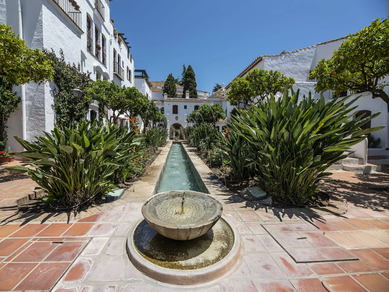 Las Ranas-Outside
