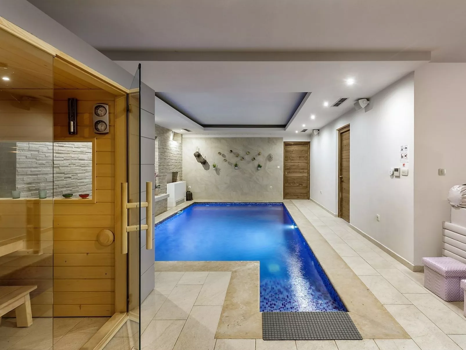 Villa Prestige-Inside