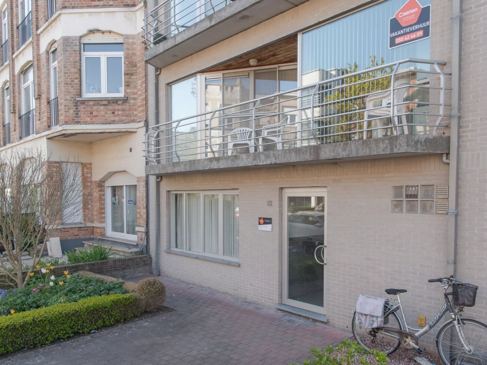 Centrally located "Westhinder"-Dehors
