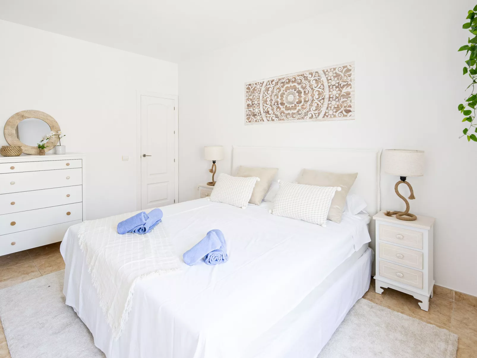 Puerto Banus OPQ-Inside