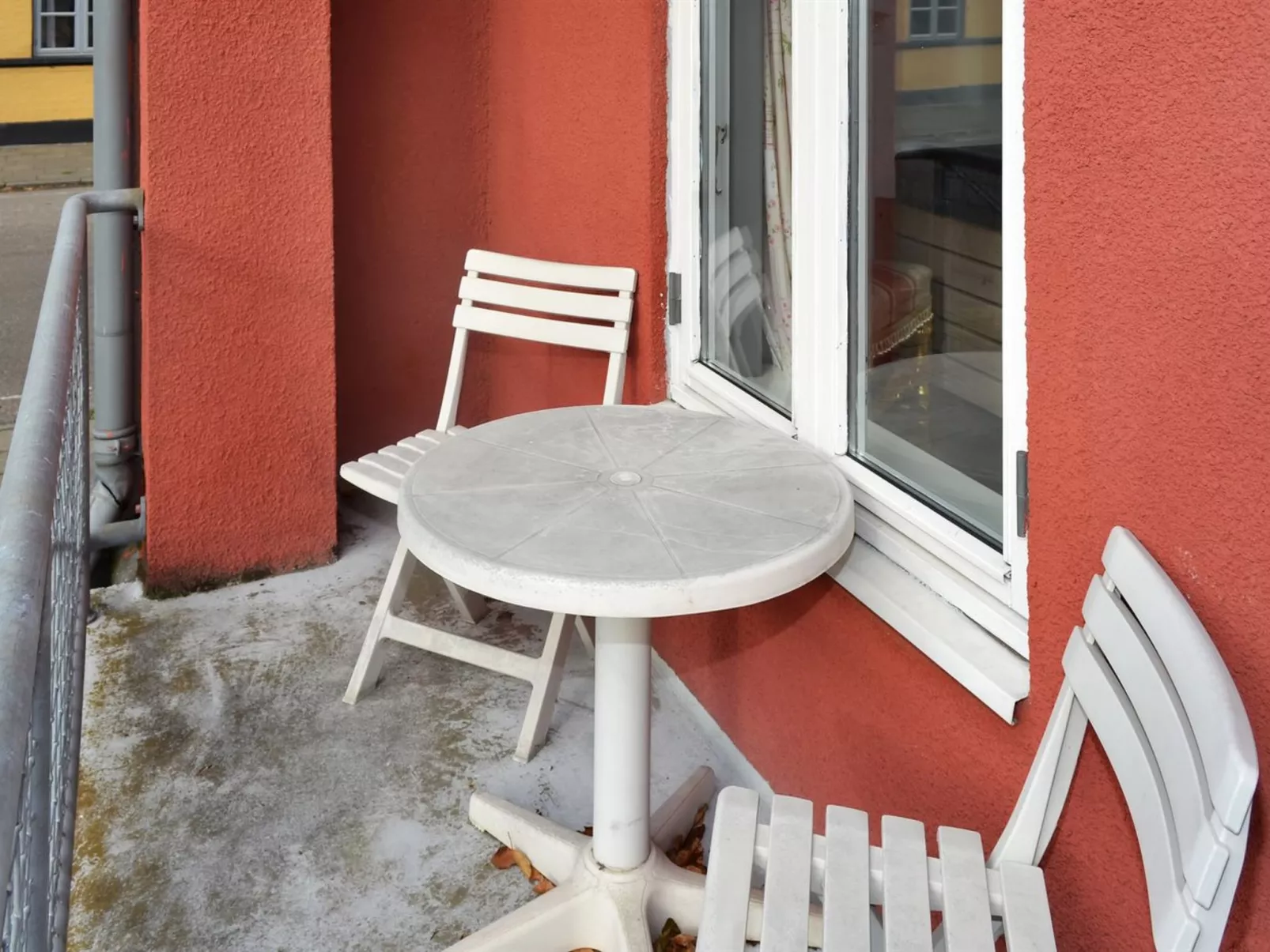 "Esja" - 22km from the sea-Inside