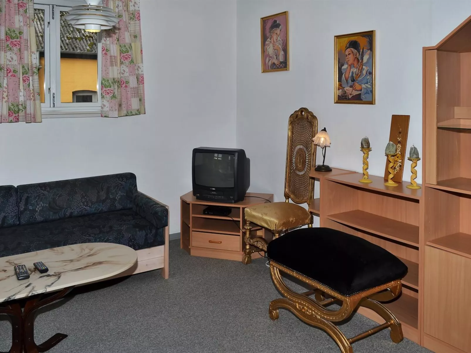 "Esja" - 22km from the sea-Inside