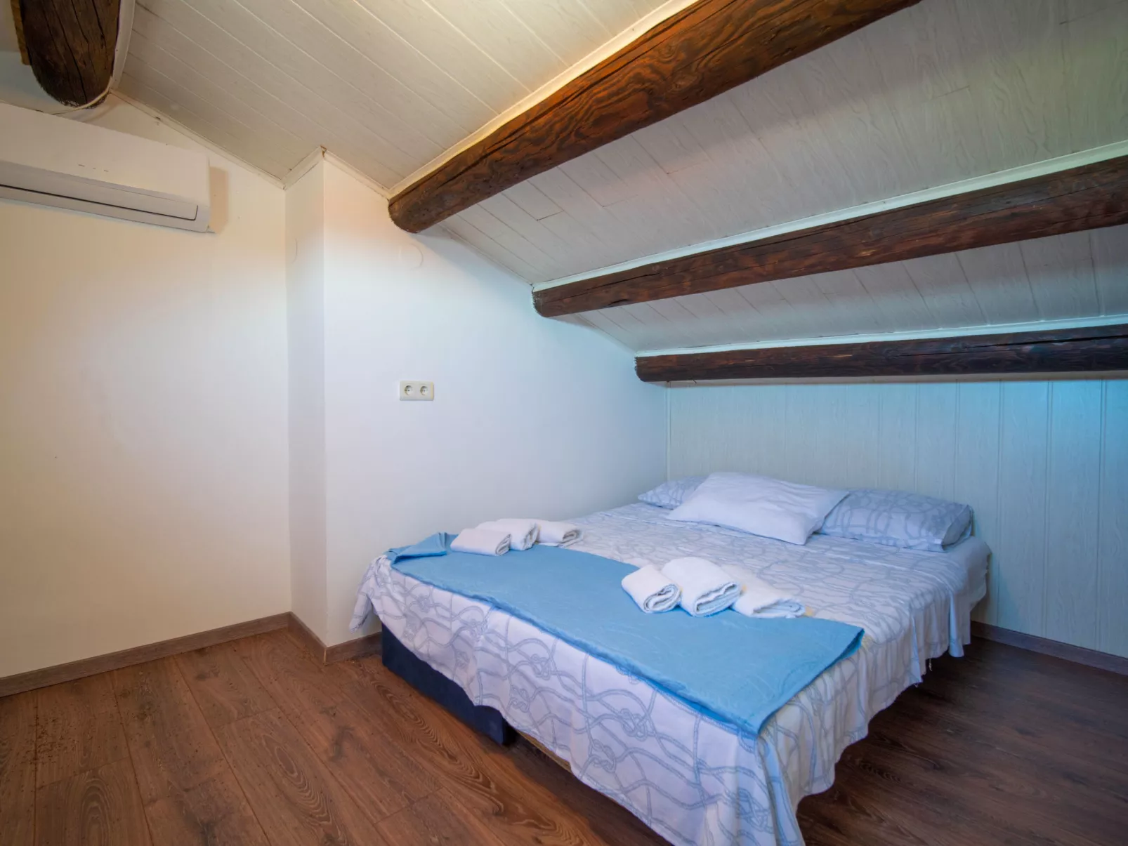 Ivka -apt.1-Dedans