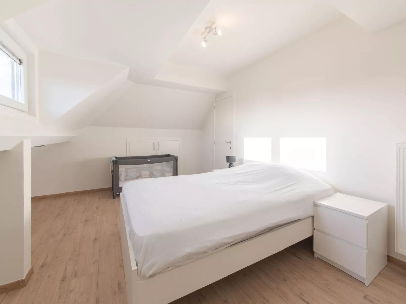 De Zeegloed duplex with parking-Drinnen