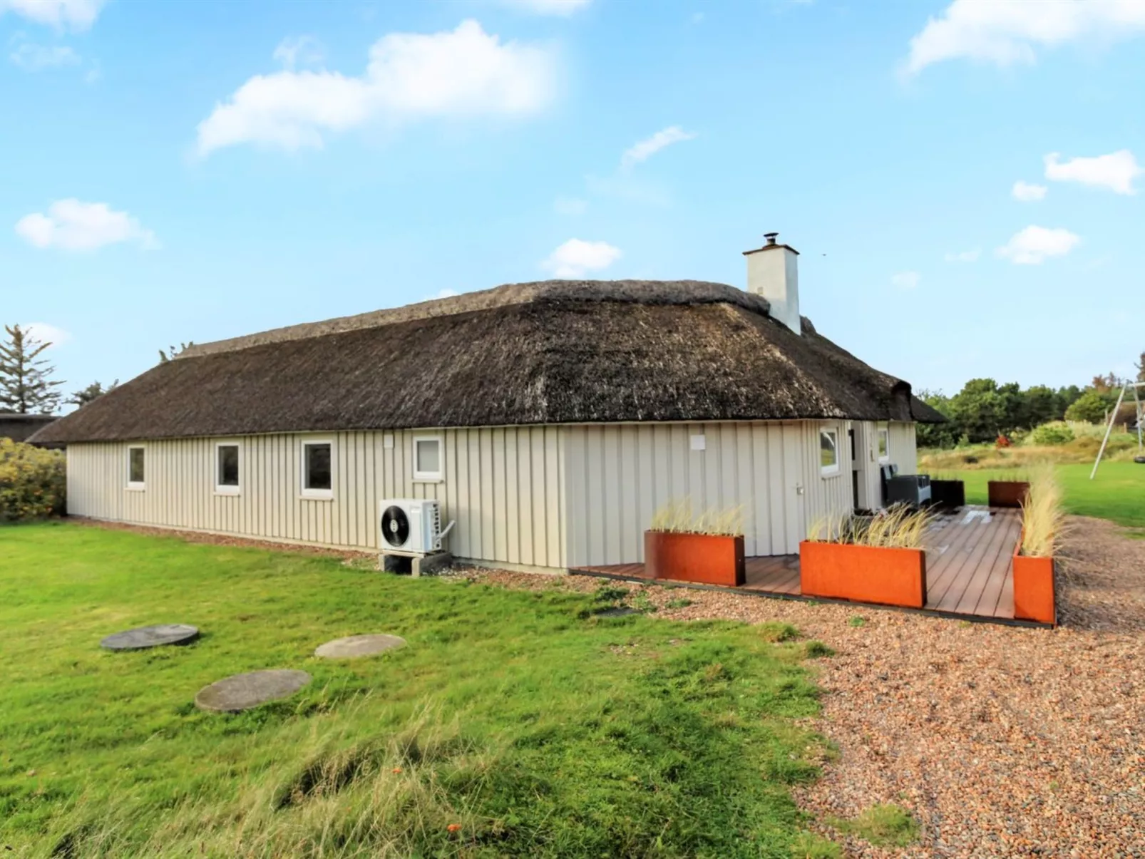 "Annalise" - 1km from the sea-Outside