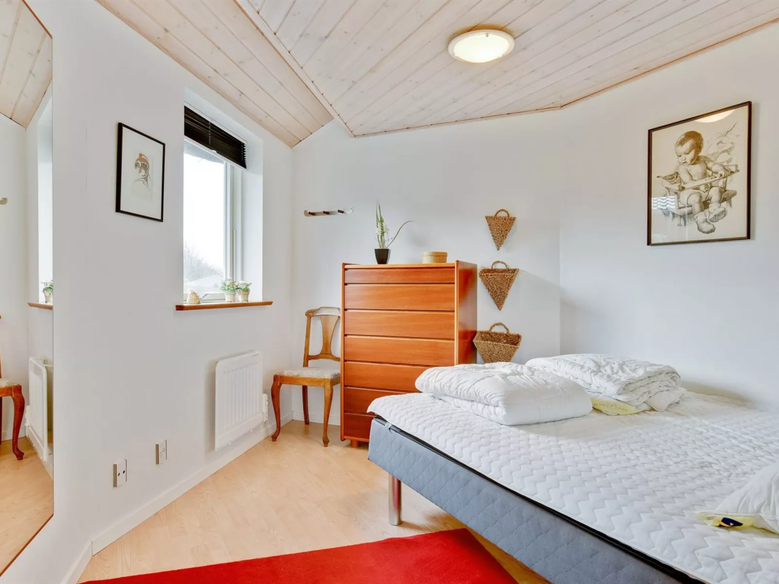 "Adrienne" - 35km from the sea-Inside