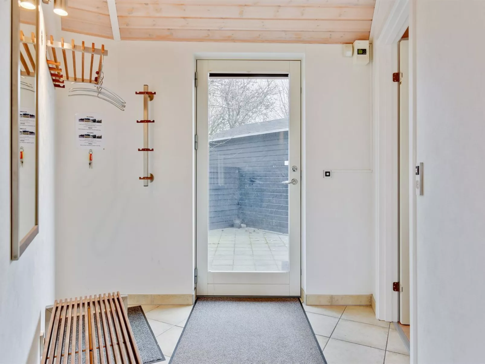 "Adrienne" - 35km from the sea-Inside