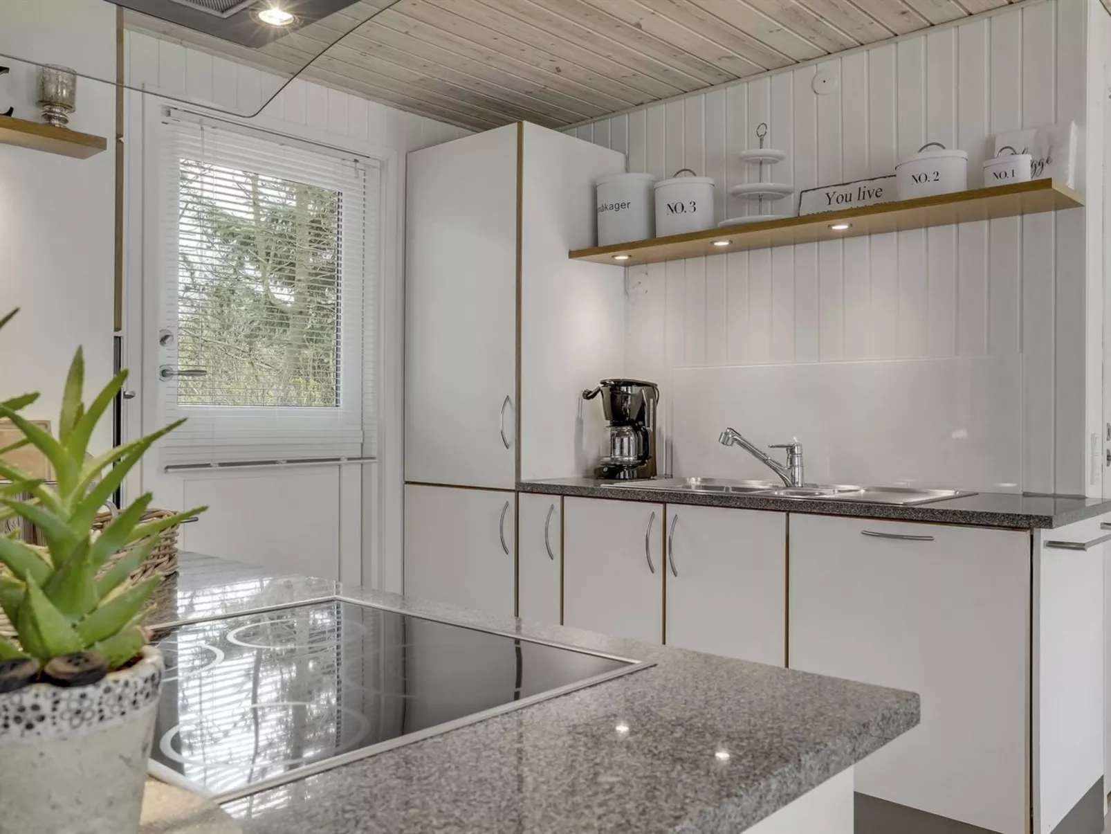"Ulli" - 1.6km from the sea-Inside