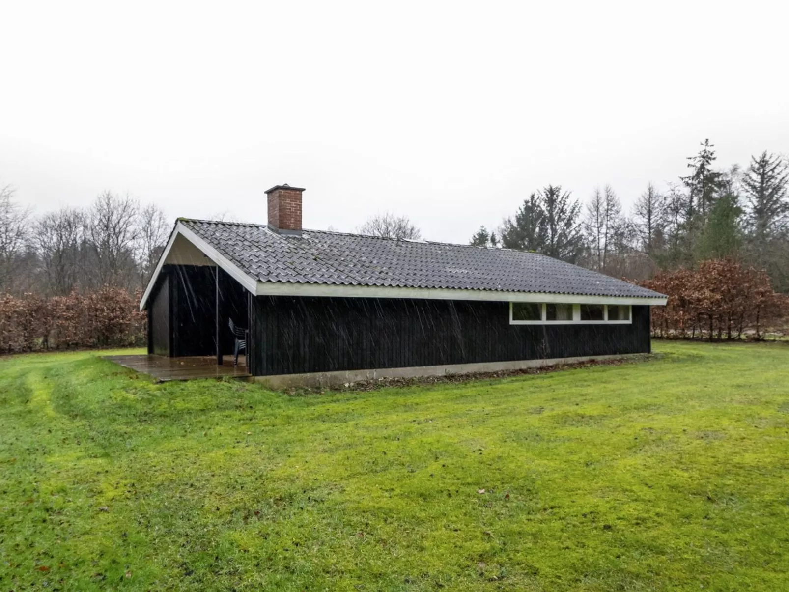 "Hardy" - 30km from the sea-Outside