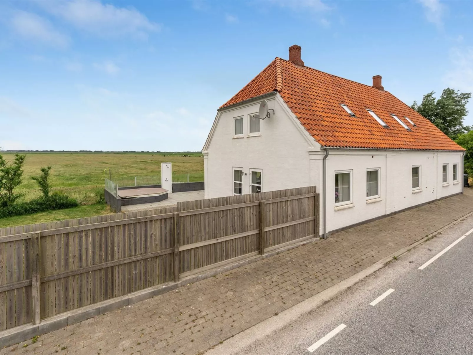 "Ammy" - 7.5km from the sea-Outside