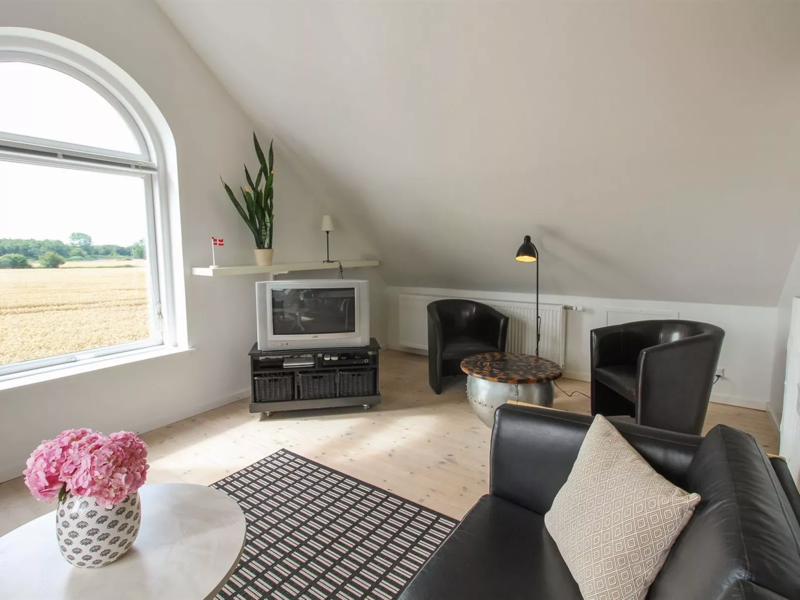 "Kundry" - 800m from the sea-Inside