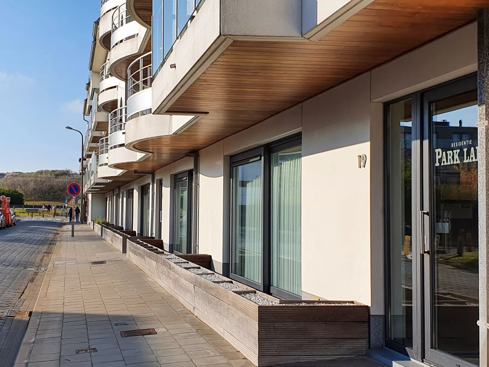 Paul's parklane-Outside