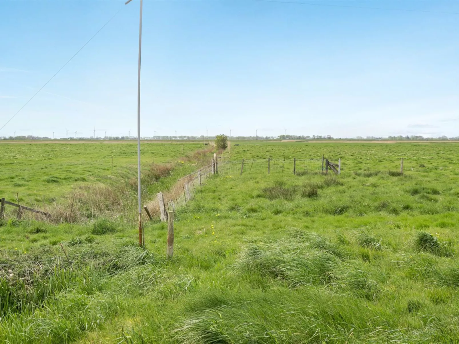 "Inda" - 10km from the sea-Outside