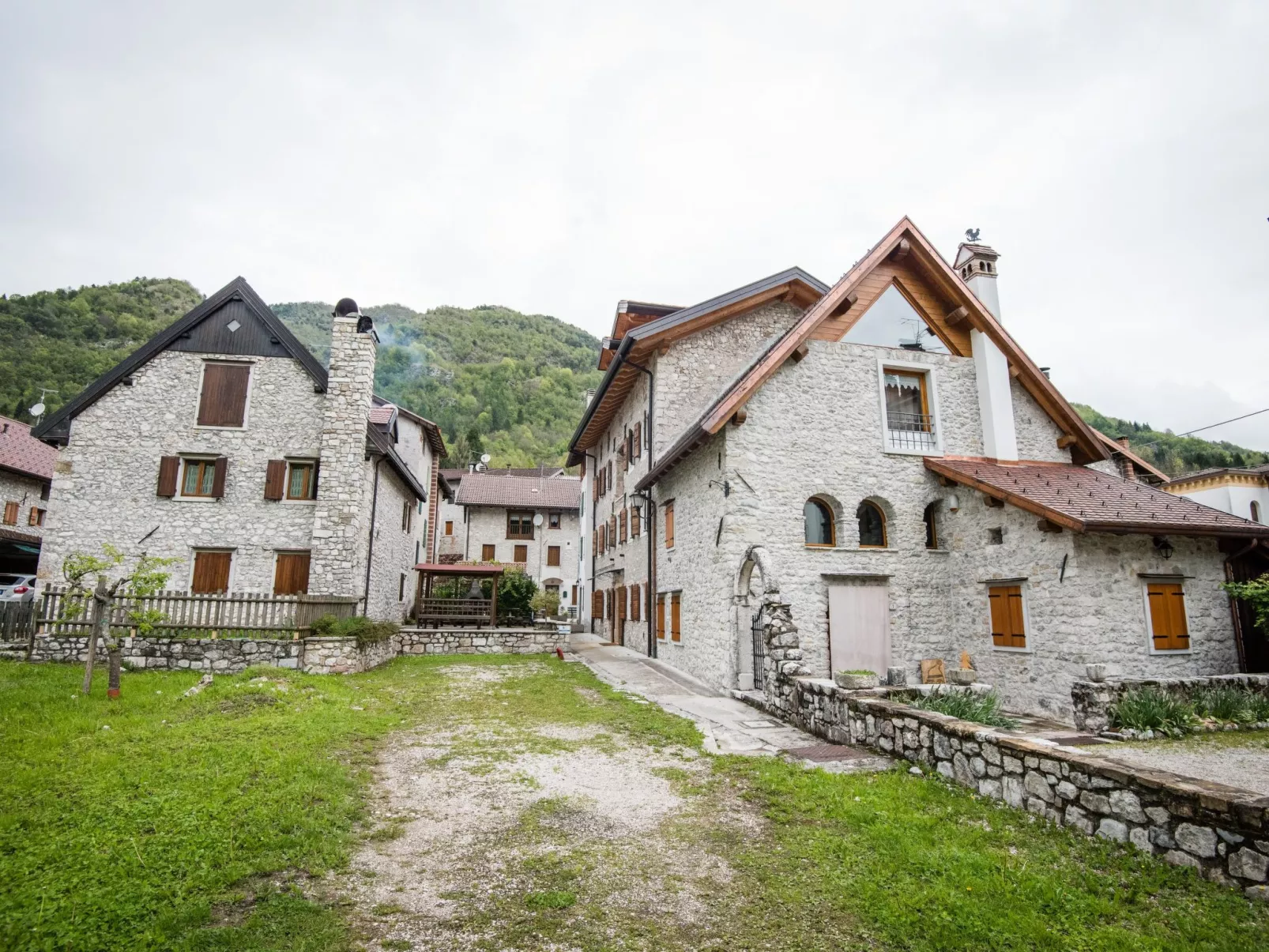 Albergo Diffuso - Cjasa Ustin-Outside