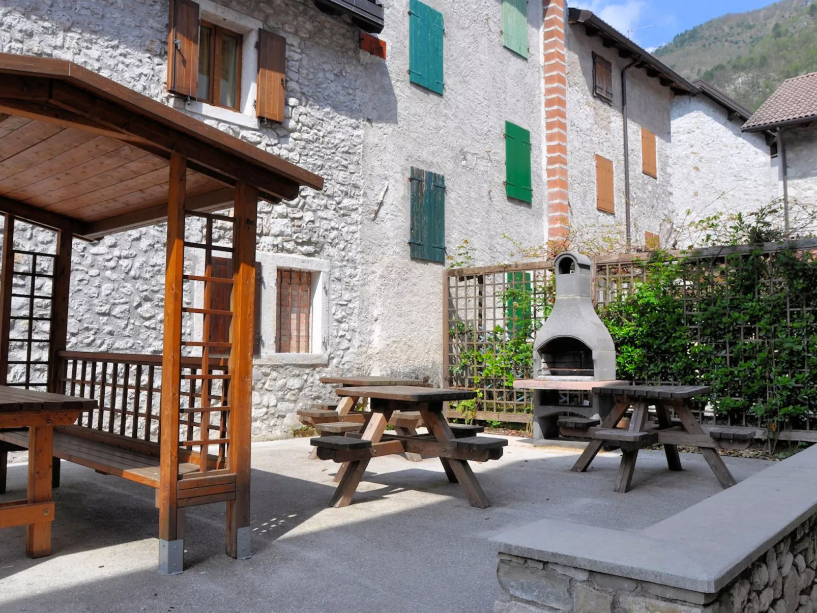 Albergo Diffuso - Cjasa Ustin-Outside