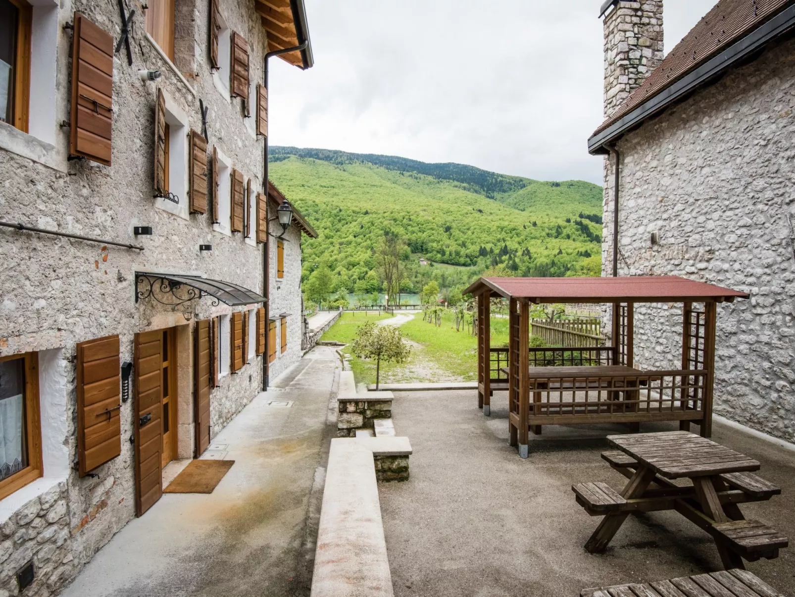 Albergo Diffuso - Cjasa Ustin-Outside