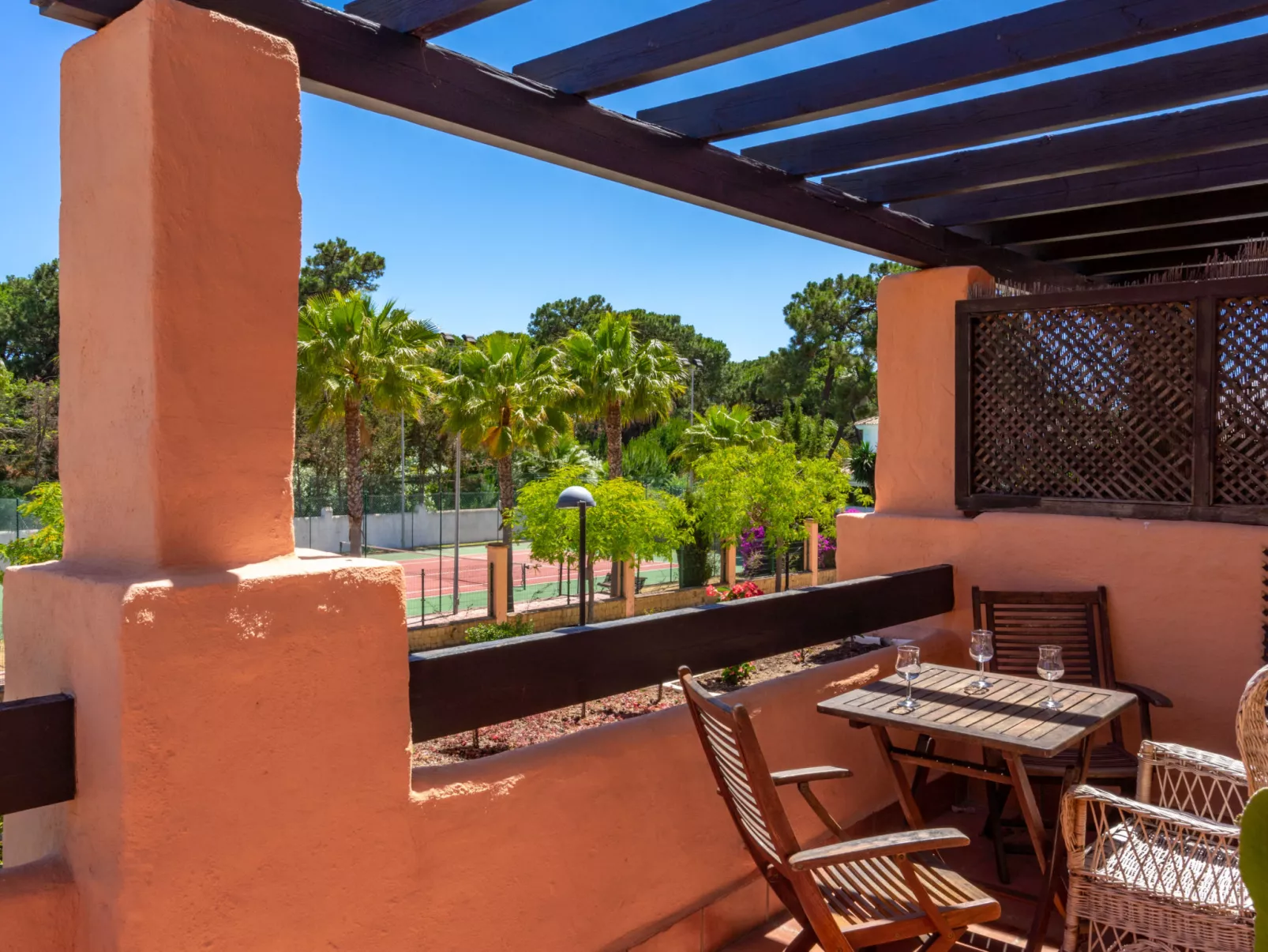 Hacienda del Sol-Outside