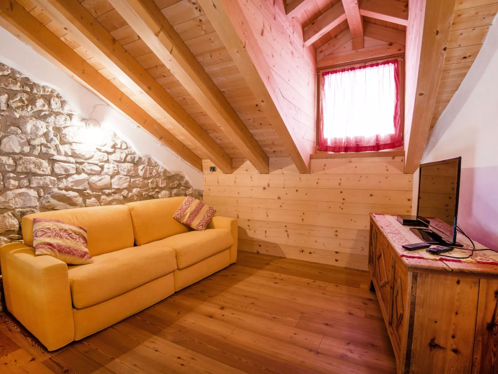 Albergo Diffuso - Cjasa Ustin-Inside
