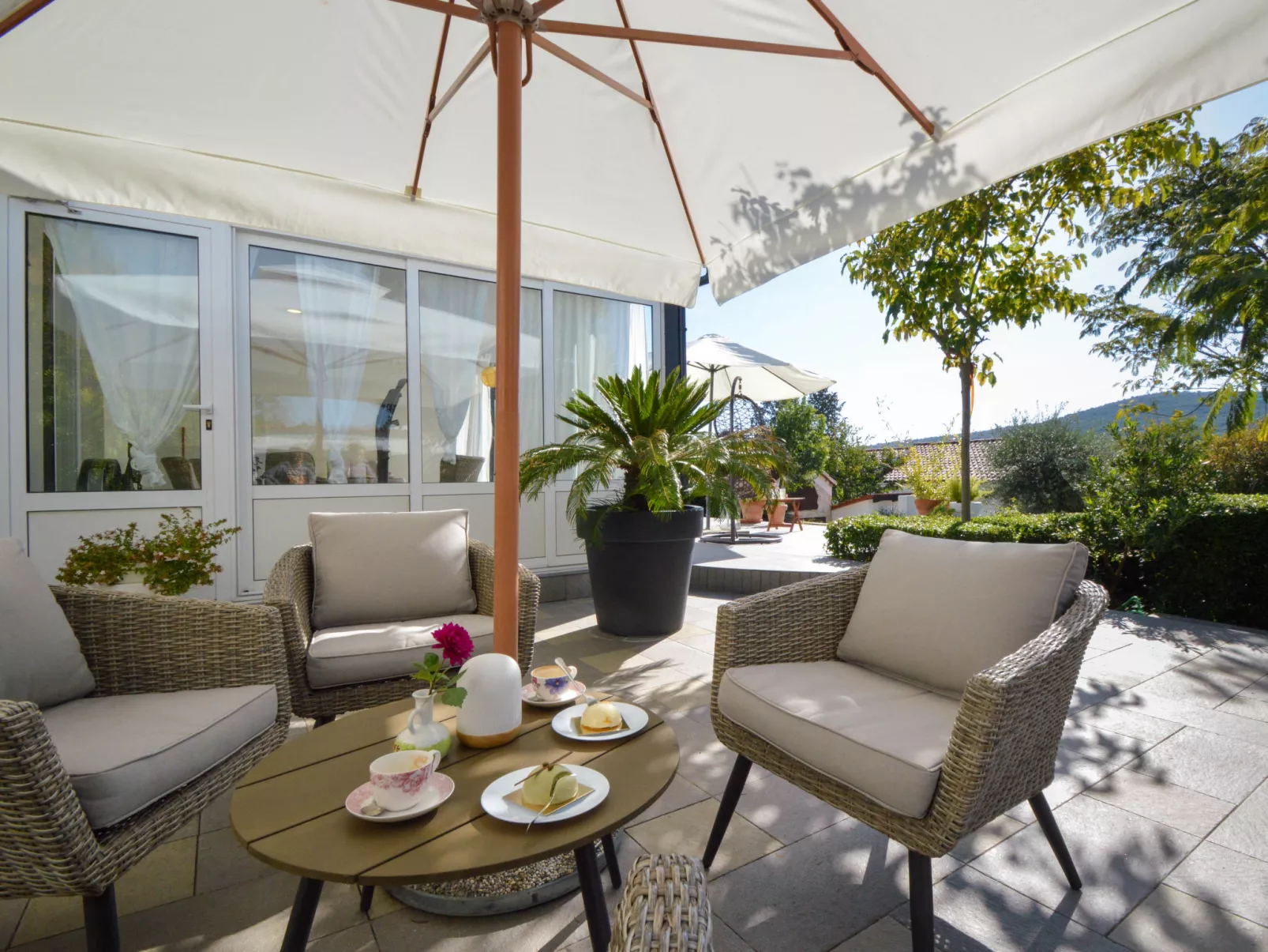 Villa Bloom garden-Inside