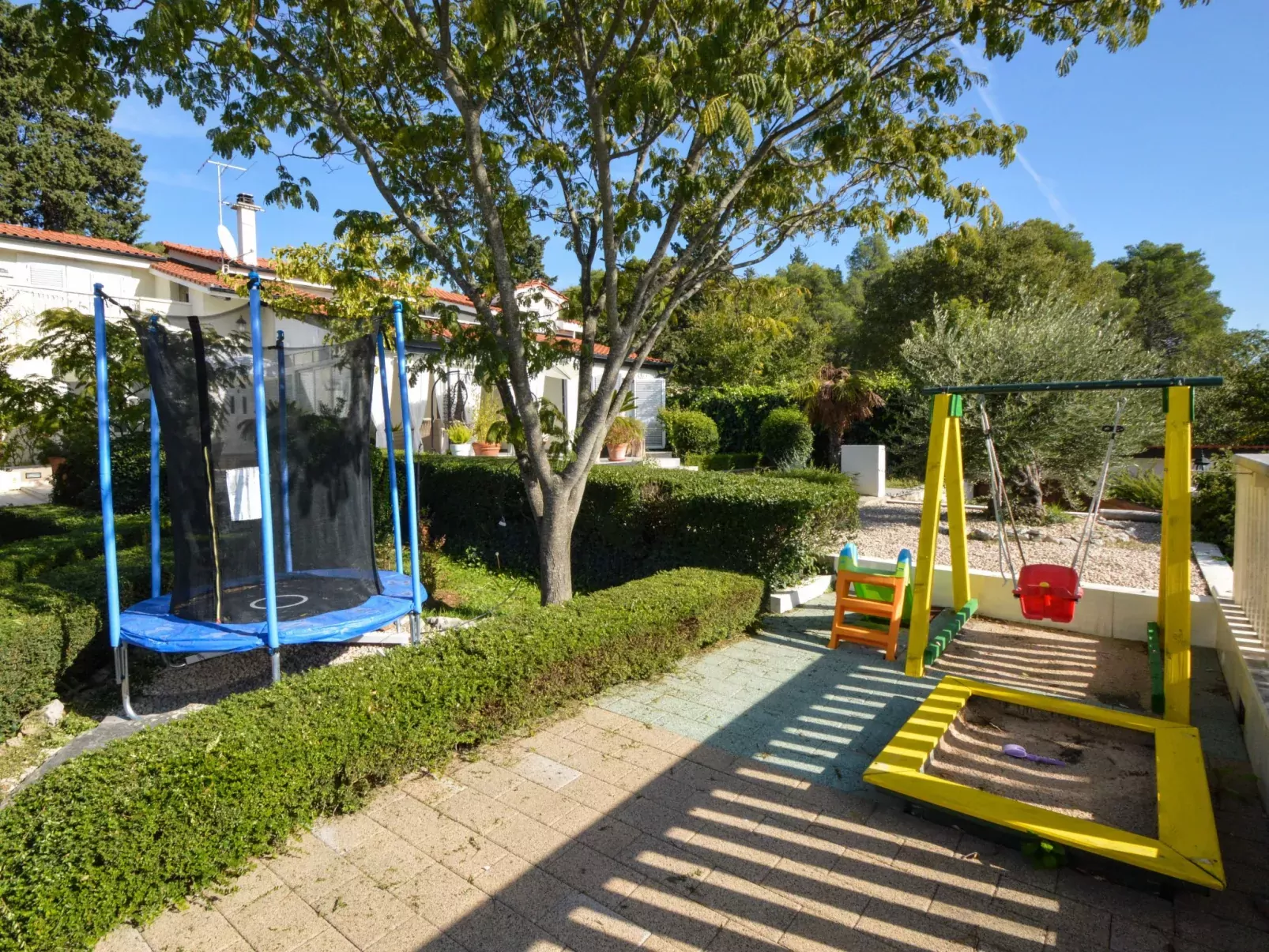 Villa Bloom garden-Inside