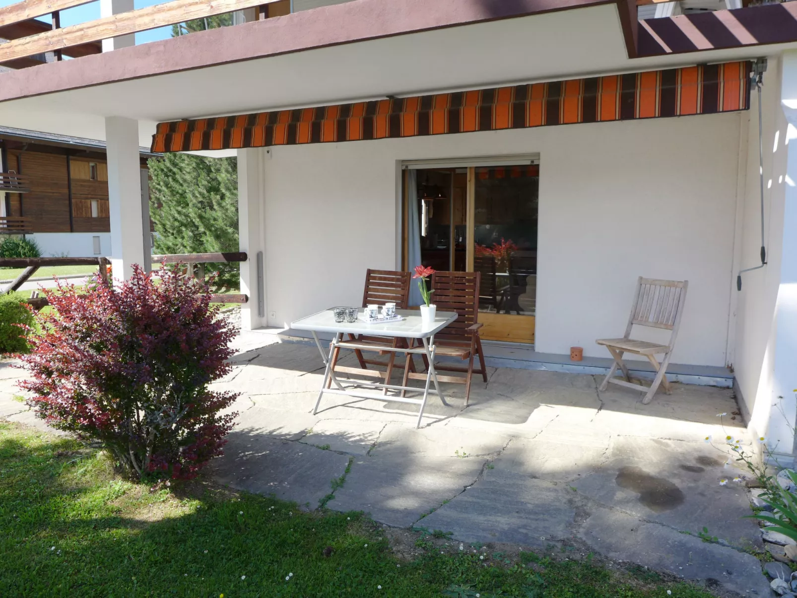 Diamant 1-Outside