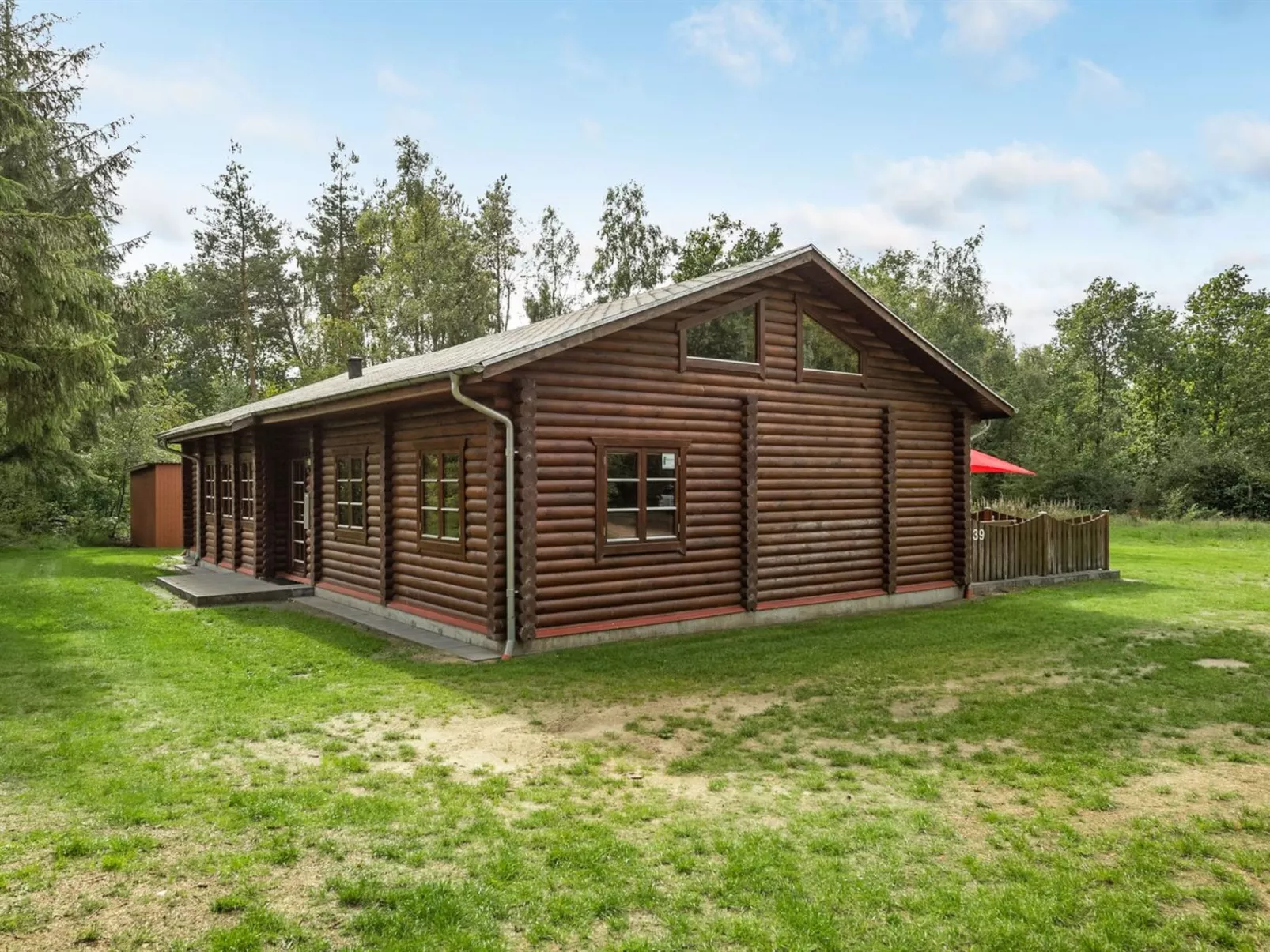 "Frederica" - 30km from the sea-Outside