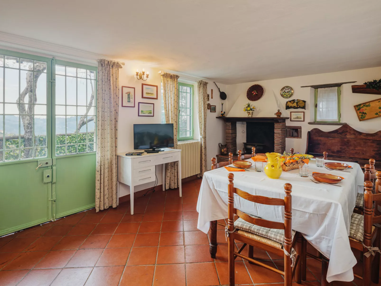 La Capannella-Inside