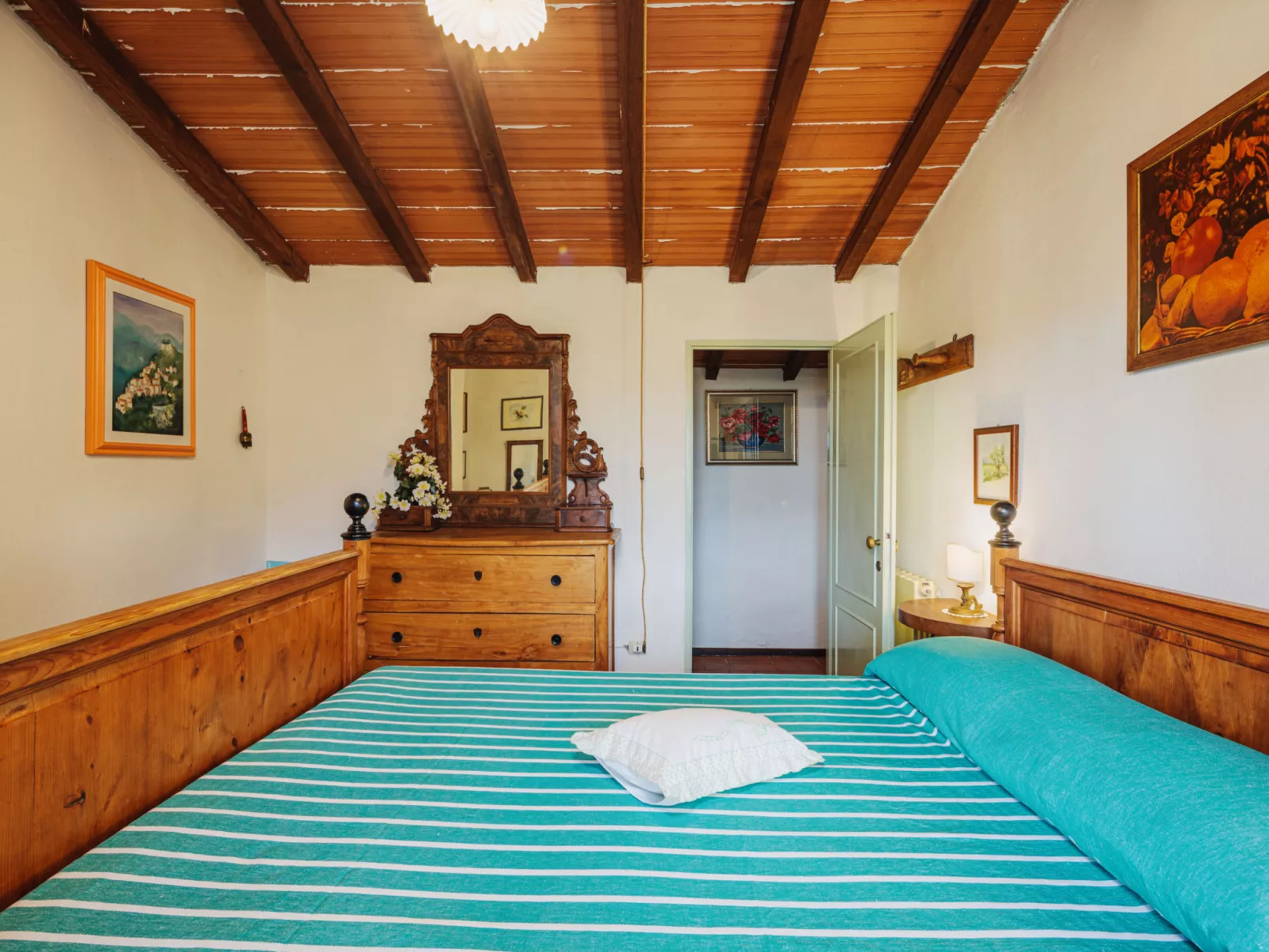 La Capannella-Inside