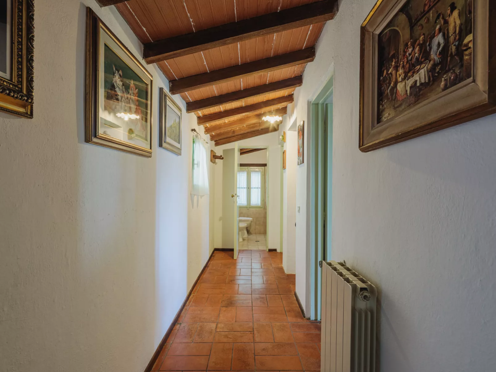 La Capannella-Inside