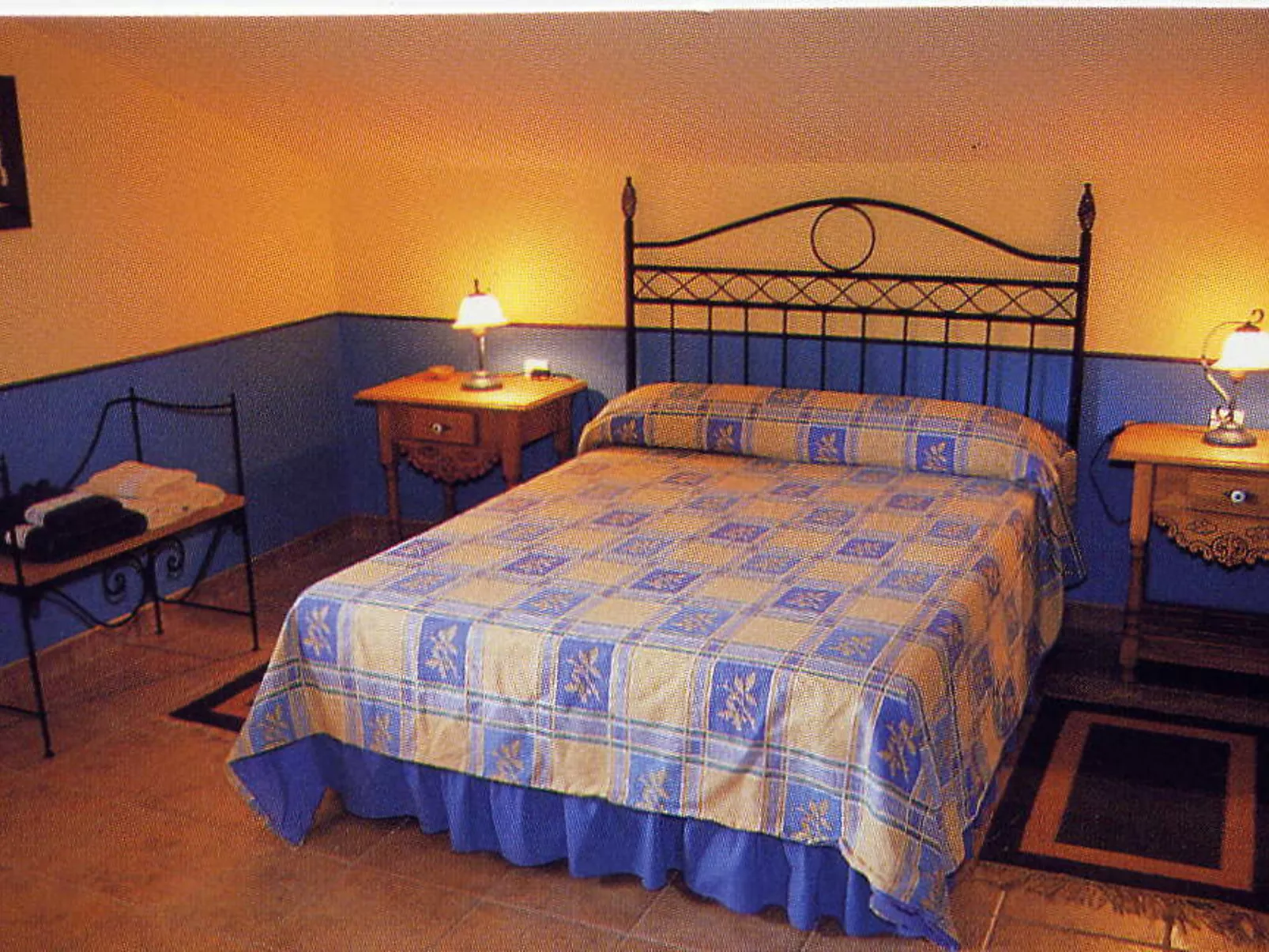 Potes Viñon-Inside