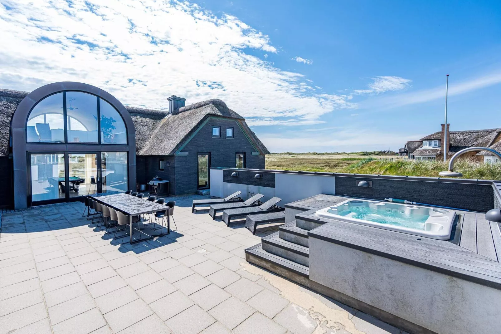 12 person holiday home in Blåvand-Spa